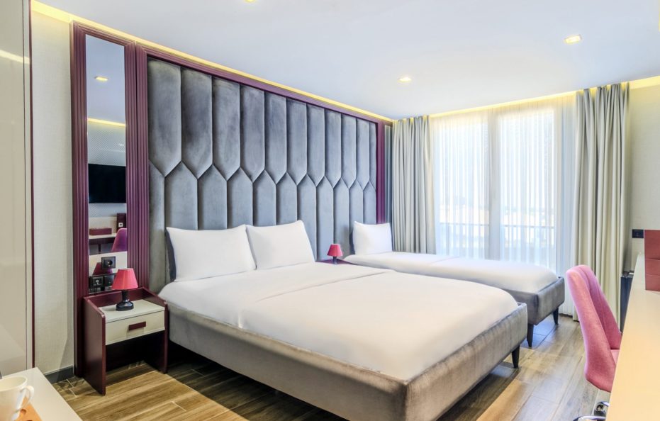 Deluxe Family Room